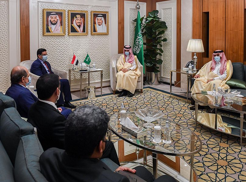 Saudi Arabia’s foreign minister Prince Faisal bin Farhan (R) received his Yemeni counterpart, Ahmed Awad bin Mubarak, at his office in the capital Riyadh on Sunday. (SPA) Saudi Arabia’s foreign minister Prince Faisal bin Farhan (R) received his Yemeni counterpart, Ahmed Awad bin Mubarak, at his office in the capital Riyadh on Sunday. (SPA)