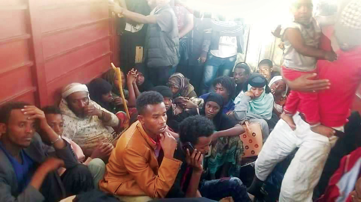Ethiopian refugees are taken to Aden, the temporary capital of Yemen's legitimate government, from Yemen after the fire. (Oromia Human Rights Organization photo) Ethiopian refugees are taken to Aden, the temporary capital of Yemen's legitimate government, from Yemen after the fire. (Oromia Human Rights Organization photo)