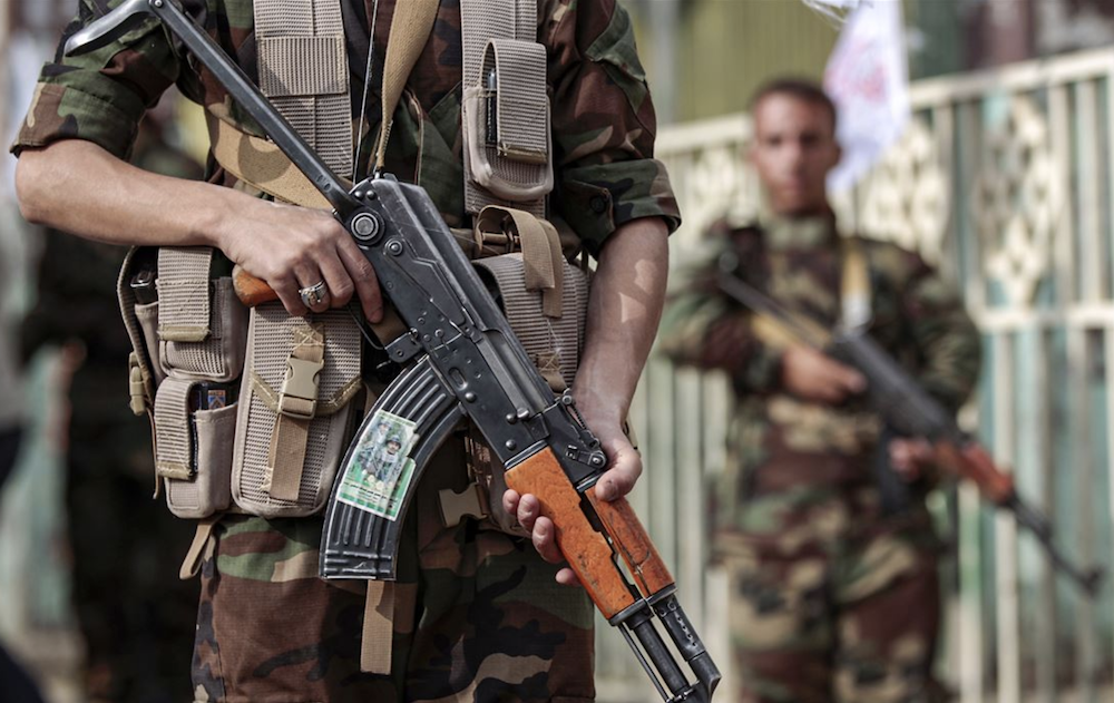 Houthi rebels monitor a rally commemorating the Shiite religious holiday of Ashoura in the capital Sanaa, September 10, 2019. (AFP/File Photo) Houthi rebels monitor a rally commemorating the Shiite religious holiday of Ashoura in the capital Sanaa, September 10, 2019. (AFP/File Photo)